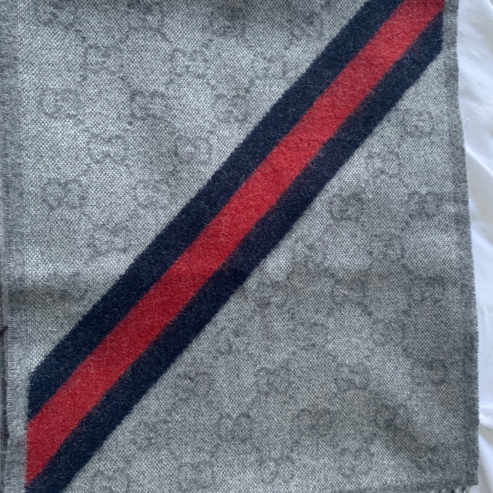 Gucci scarf